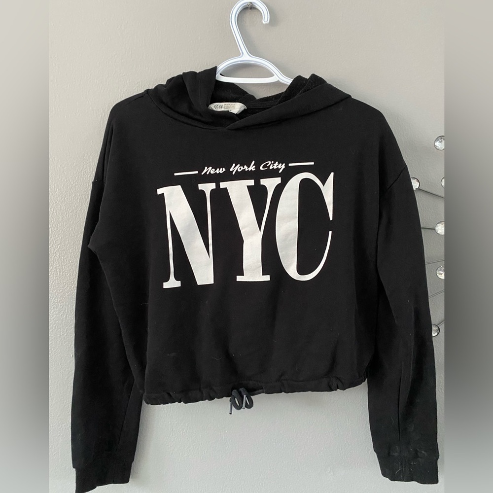 H and M | cropped hoodie. Size 12-14  years